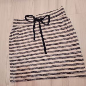 Market & Spruce Size Medium Navy Striped knit mini skirt
